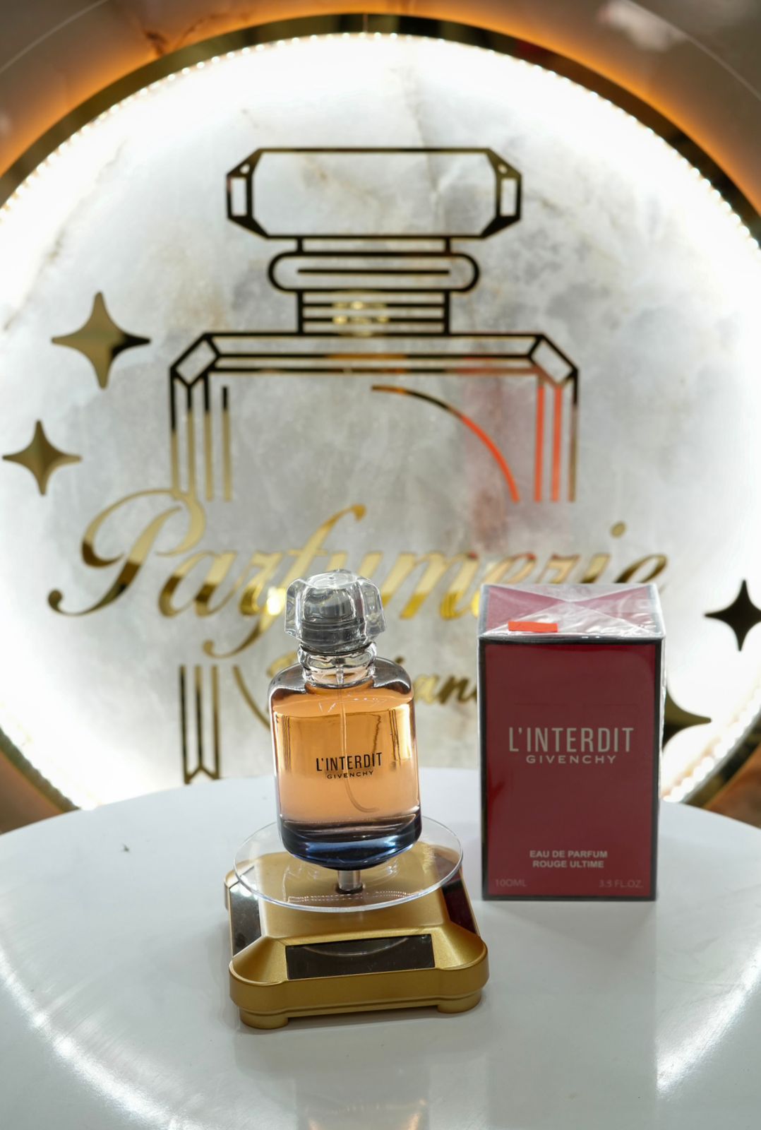 Parfum l'interdit